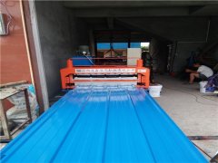 浩鑫壓瓦機(jī)現(xiàn)貨供應(yīng)雙層壓瓦機(jī) 單板壓瓦機(jī)  角