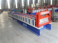 浩鑫機(jī)械現(xiàn)貨供應(yīng)全自動(dòng)820 型彩鋼角馳壓瓦機(jī)